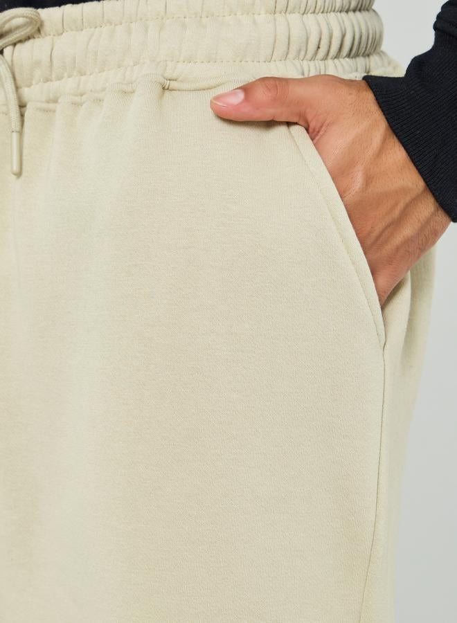 Styli Men Oversized Fleece Shorts - Image 3